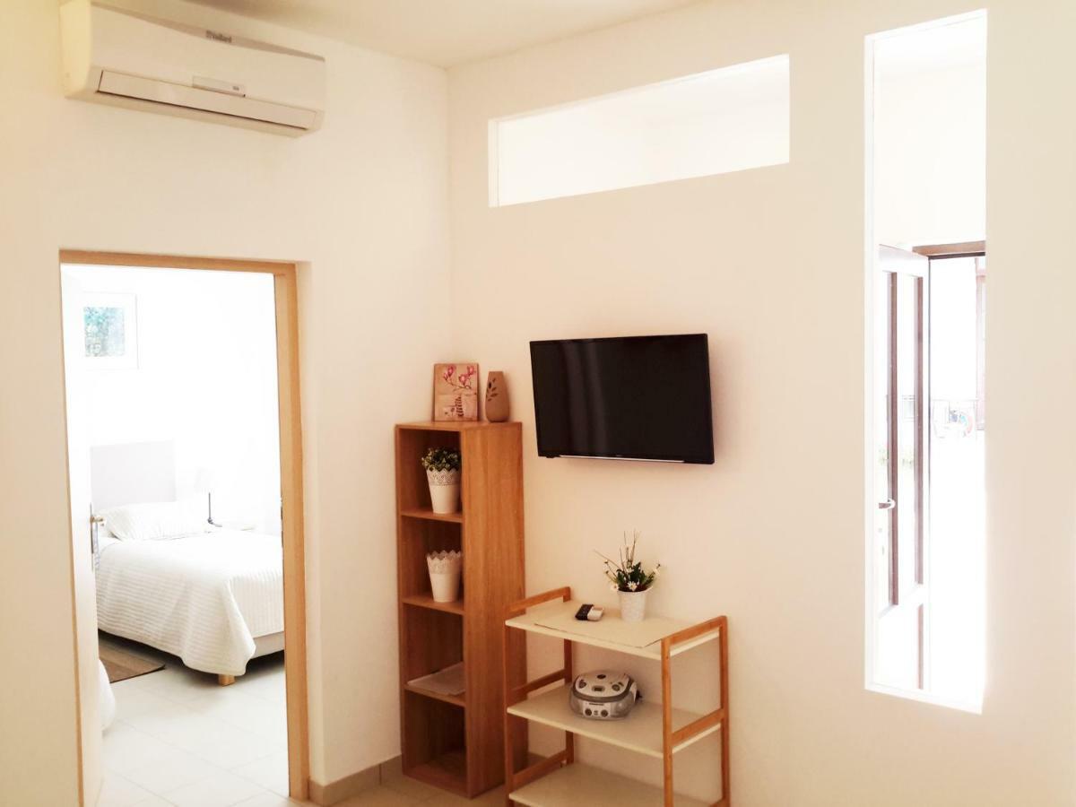 Albert Home * Karlovac